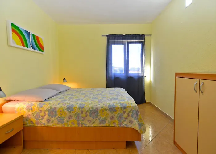 Apartments Milica 56