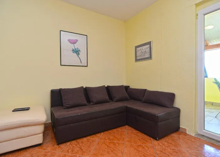 Apartments Milica 56