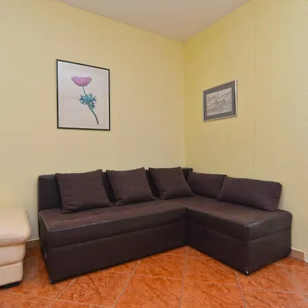 Apartments Milica 56 Pula Exterior photo