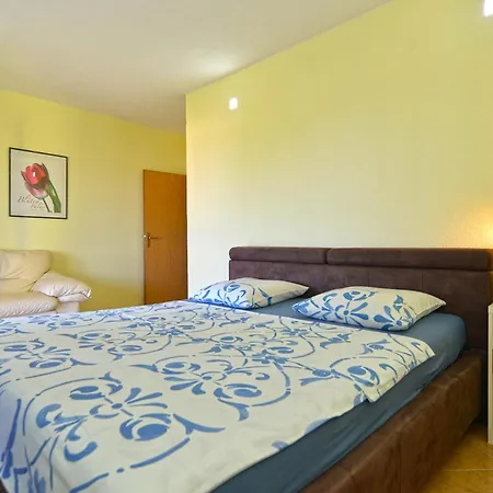 Apartments Milica 56 Pula Exterior photo