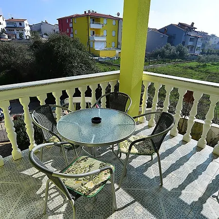 Apartments Milica 56 Pula Exterior photo