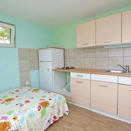 Apartments Milica 56 Pula Exterior photo