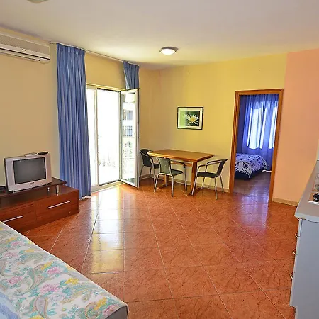 Apartments Milica 56 Pula Exterior photo