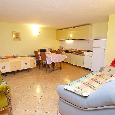 Apartments Milica 56 Pula Exterior photo