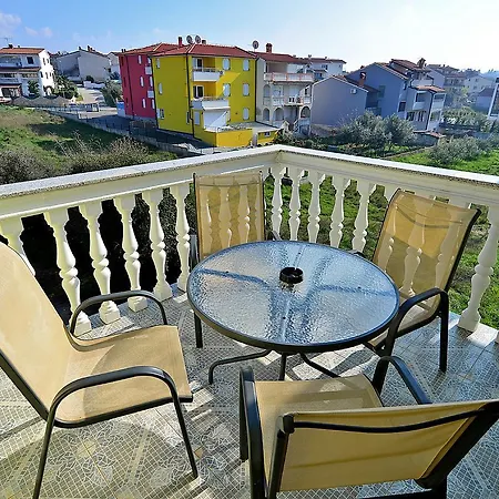 Apartments Milica 56 Pula Exterior photo