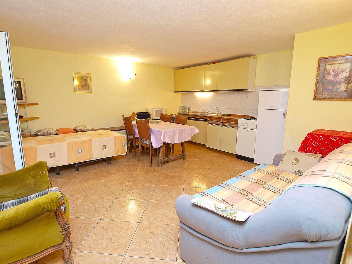 Apartma Milica 56 *